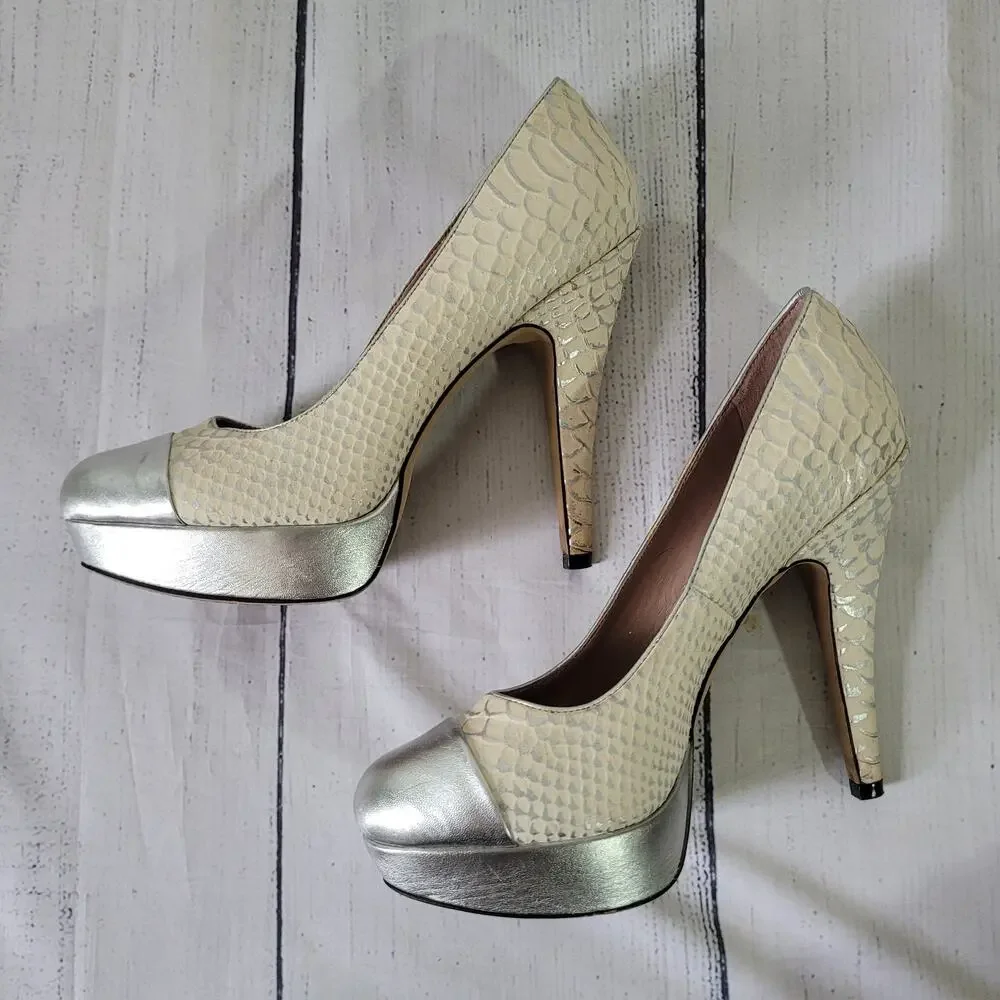 Vince Camuto  Size 9.5 Platform Pumps White Silver Snake‎ Print 5